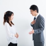 婚活の極意は真剣交際にあります！のイメージ写真。１対１の真剣交際になって初めて相手の事を好きになれるという大阪結婚相談所ビリーブインユアセルフの主張を表すように男性が女性に対して対面で真剣に話をしている写真です。